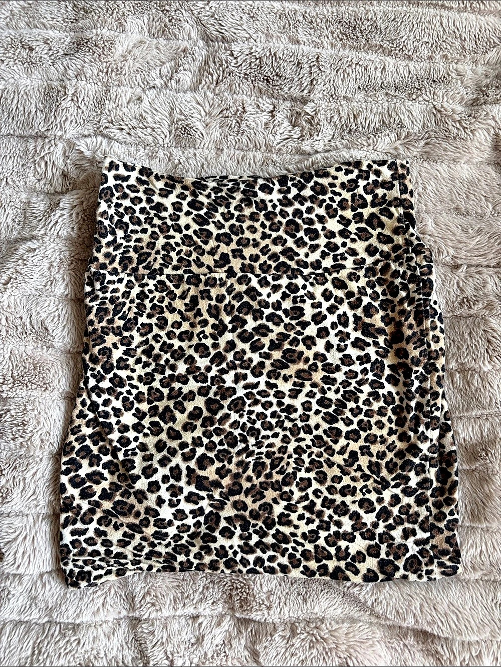 Ambiance Apparel Foldover Leopard Print Mini Skirt Size Small Like New
